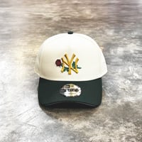 USA買付 NY Gold Rose Embroidery 9FORTY A-Frame Snapback – Ivory / Dark Green　NEWERA-105