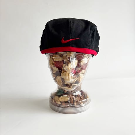 90s DEADSTOCK NIKE GOLF SWOOSH HUNTING CAP – BLACK / RED  GV-37