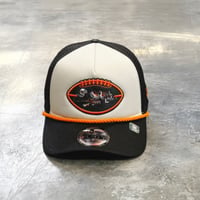 USA買付　NEW ERA NFL Tampa Bay Buccaneers 9FORTY A-Frame Rope Trucker Cap – Cream/Black　NEWERA-95
