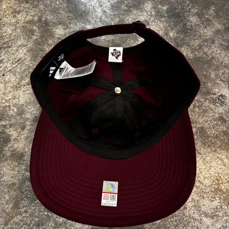 USA買付 TEXAS A&M AGGIES ADIDAS SEASONAL HALF FONT ADJUSTABLE CAP – MAROON　US-91