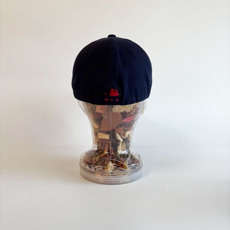 USA買付　VINTAGE MLB CLEVELAND INDIANS CHIEF WAHOO EMBROIDERED FITTED CAP – NAVY　GV-32