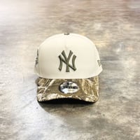 USA買付 NEW ERA 9FORTY A-FRAME NEW YORK YANKEES REALTREE CAMO CAP IVORY / OLIVE　NEWERA-113