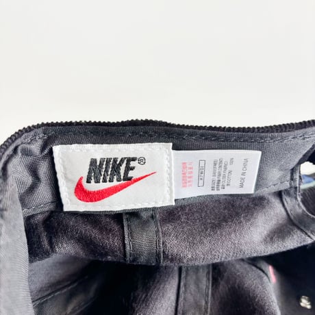 90s DEADSTOCK NIKE CORDUROY STRAPBACK CAP – BLACK / BLUE  GV-35