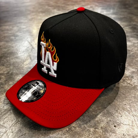 USA買付 SUGAR & SPICE LOS ANGELES DODGERS 100TH ANNIVERSARY PATCH FLAME – BLACK / RED　NEWERA-106