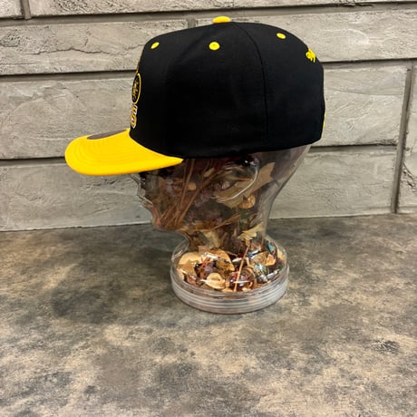USA買付　MITCHELL & NESS BOSTON BRUINS PRO CROWN FIT SNAPBACK CAP / BLACK × GOLD　M-34