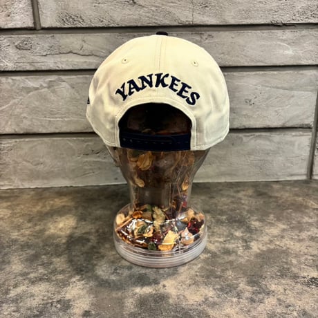 USA買付　NEW ERA 9FIFTY RETRO CROWN NEW YORK YANKEES COOPERSTOWN MULTI LOGO CREAM / NAVY　NEWERA-118