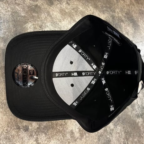USA買付　NEW ERA Beetlejuice 9FORTY Adjustable Cap – Black　NEWERA-96