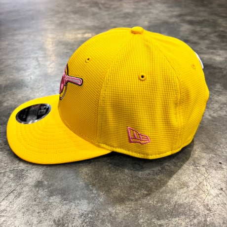 USA買付　EW ERA 9FORTY M-CROWN SAN DIEGO PADRES SWINGING FRIAR YELLOW × PINK　NEWERA-121