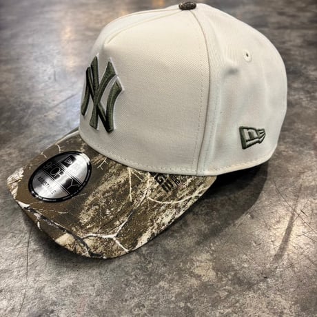 USA買付 NEW ERA 9FORTY A-FRAME NEW YORK YANKEES REALTREE CAMO CAP IVORY / OLIVE　NEWERA-113