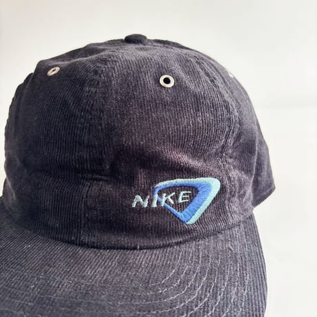 90s DEADSTOCK NIKE CORDUROY STRAPBACK CAP – BLACK / BLUE  GV-35