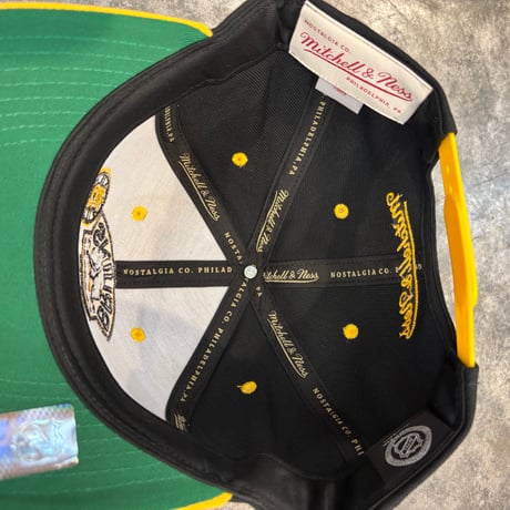USA買付　MITCHELL & NESS BOSTON BRUINS PRO CROWN FIT SNAPBACK CAP / BLACK × GOLD　M-34