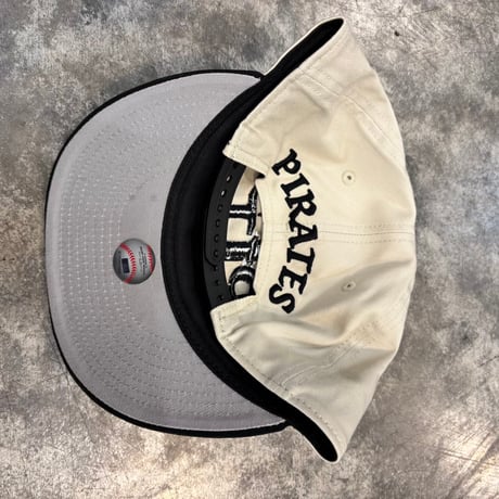 USA買付　NEW ERA 9FIFTY RETRO CROWN PITTSBURGH PIRATES COOPERSTOWN MULTI LOGO CREAM / BLACK　NEWERA-117