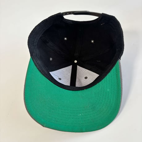 NIKE BIG SWOOSH TWO-TONE SNAPBACK CAP / BLACK × GRAY  GV-40