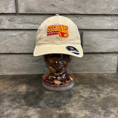 USA買付 IOWA STATE CYCLONES TOP OF THE WORLD SLICE ADJUSTABLE CAP – KHAKIBEIGE　US-93