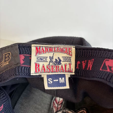 USA買付　VINTAGE MLB CLEVELAND INDIANS CHIEF WAHOO FITTED CAP – D NAVY　GV-31