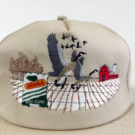 DEKALB SEED CORN Farm Scene Embroidery Cap｜USA VINTAGE　GV-02