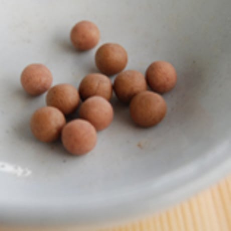 【うめえんじぇる 2粒×50包】暑い季節の塩分補給に、紀州南高梅の種なし小粒。持ち歩けるから、汗ばむ日のお守りに◎