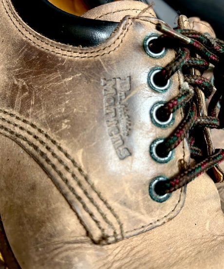 〈ヴィンテージイングランド製期ドクターマーチン〉オールドイングランド製期Dr.Martens 5EYELETレザーシューズ黄金サイズUK9ヴィンテージ年代ランク美品スペシャルプライス