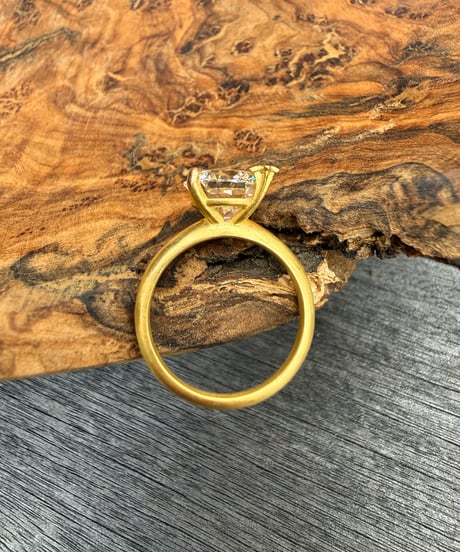 Hooman0nly 18kgold 3.05ct ラウンド リルメテオ☆ラボダイヤモンド リング