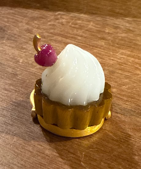 Hima ヒマ 22kgold  クリームチェリータルト リング