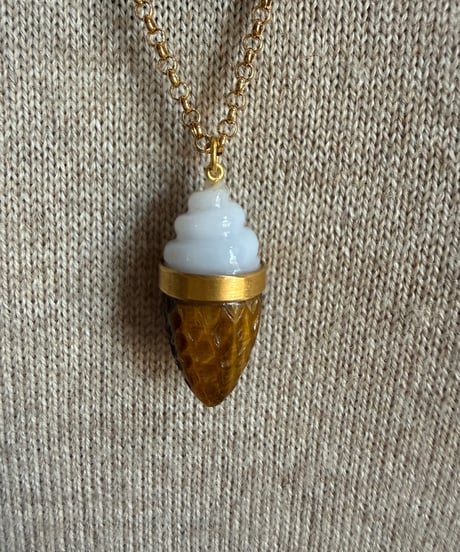 Hima ヒマ 22Kgold バニラソフトクリーム チャーム