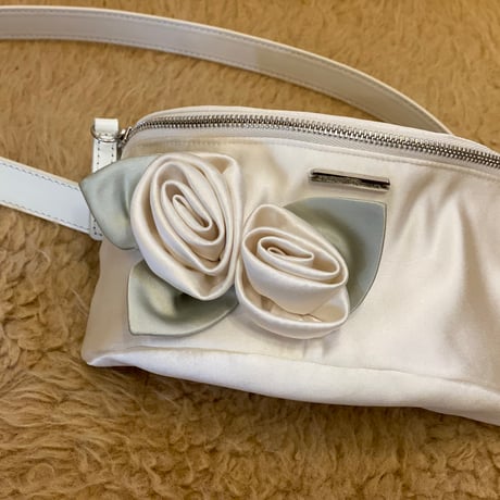【 Kanako Tamura 】 Satin Rose Belt Bag
