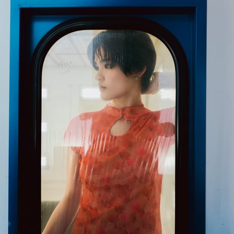 【 ritsu 予約 】 3D printed flower button floral T-shirt  -2027年3月～5月発送予定-