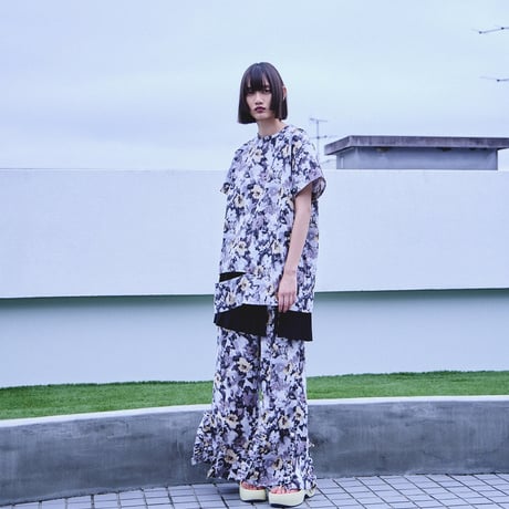 【 PoI 予約 】 flower cutoff wide top -2027年2月発送予定-