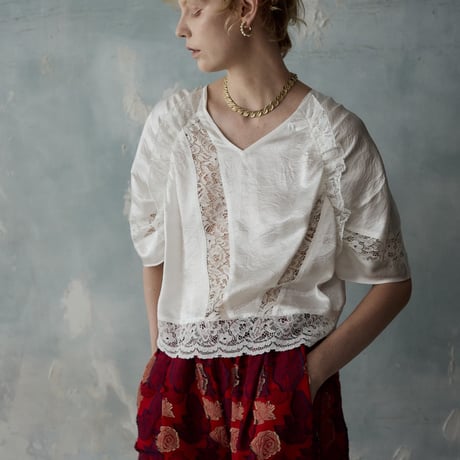 【 kwotias 予約】 petal glow blouse -2027年4月下旬発送予定-
