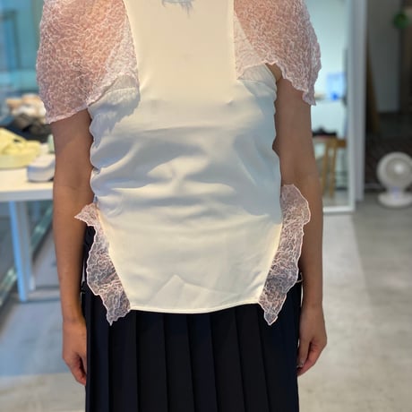 【 PoI 予約 】 mbroidered puff sleeve top -2027年3月発送予定-