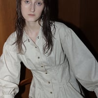 【 MAHOROOGINO 予約 】 Frame Tuck Blouse -2027年3月～4月発送予定-