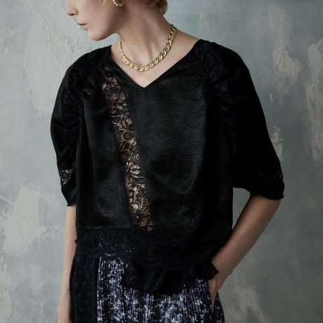 【 kwotias 予約】 petal glow blouse -2027年4月下旬発送予定-