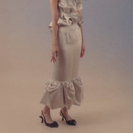 【 overlace 予約 】 bulb hem skirt
