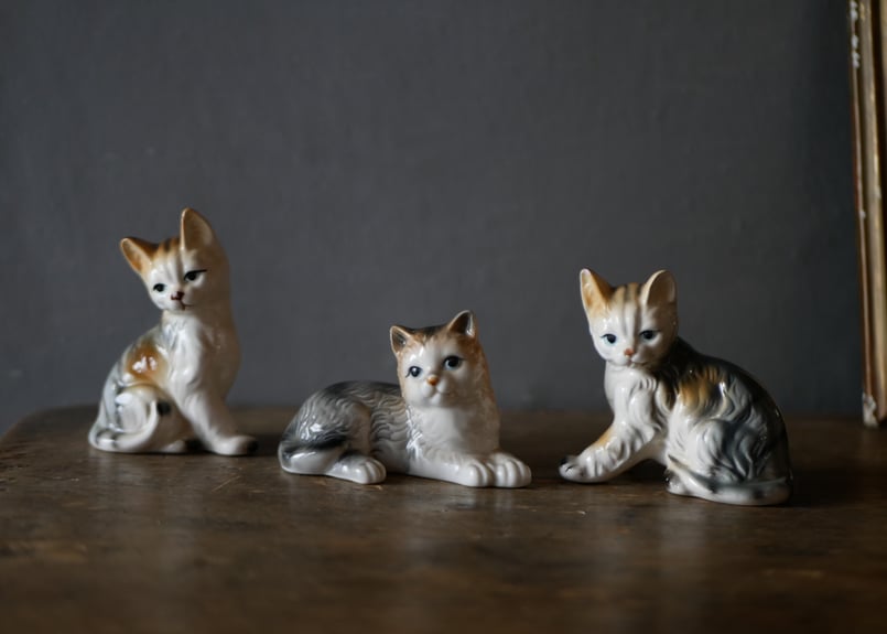 neko 2 フィギュリン 猫 フランスヴィンテージ ブロカントのある