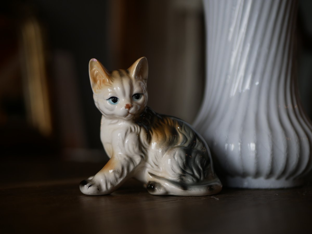 希少　美品　猫ちゃんの置物　フランスアンティーク　ヴィンテージ　ポルトガル neko 2 フィギュリン 猫 フランスヴィンテージ ブロカントのある