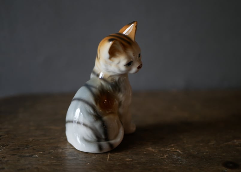 フランスアンティーク 猫　ボックス　空き缶　ブロカント neko 1 フィギュリン 猫 フランスヴィンテージ ブロカントのある