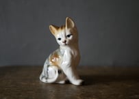 neko １  フィギュリン　猫　フランスヴィンテージ　ブロカントのある暮らし　ブロカント