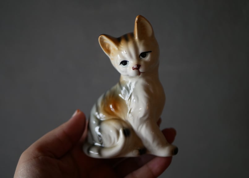 neko 1 フィギュリン 猫 フランスヴィンテージ ブロカントのある