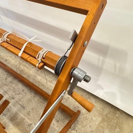 【※別途送料要・A262】<Schact spindle> ジャッキ式織機 織幅90cm  踏板6枚 綜絖4枚