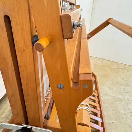 【※別途送料要・A262】<Schact spindle> ジャッキ式織機 織幅90cm  踏板6枚 綜絖4枚
