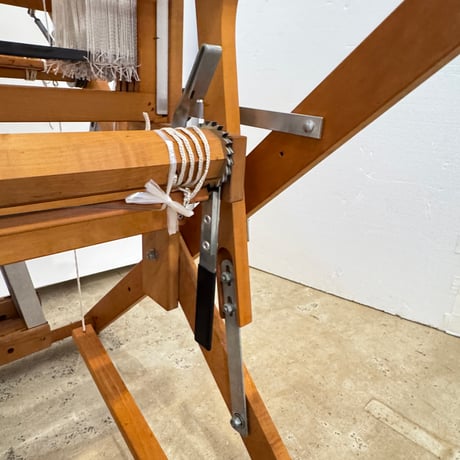 【※別途送料要・A262】<Schact spindle> ジャッキ式織機 織幅90cm  踏板6枚 綜絖4枚