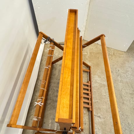 【※別途送料要・A262】<Schact spindle> ジャッキ式織機 織幅90cm  踏板6枚 綜絖4枚