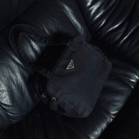 prada nylon logo bag E