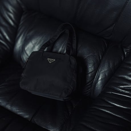 prada nylon logo bag E