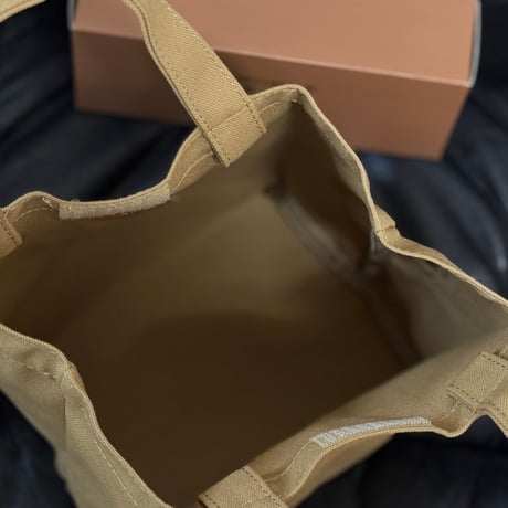 新品 prada tote bag