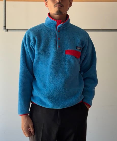 “Patagonia” snap tee