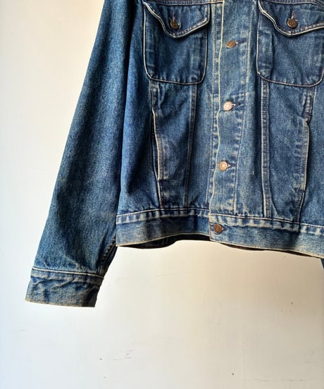 “gap” denim trucker jacket