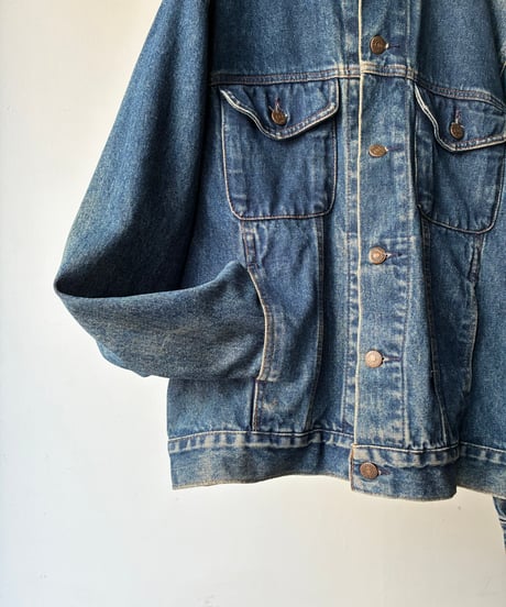 “gap” denim trucker jacket