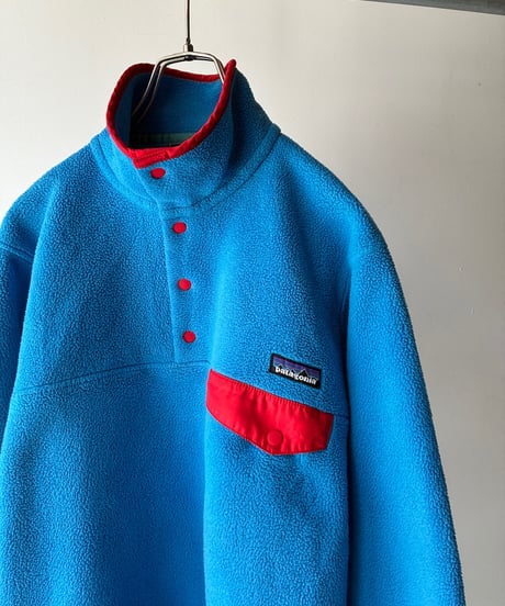 “Patagonia” snap tee
