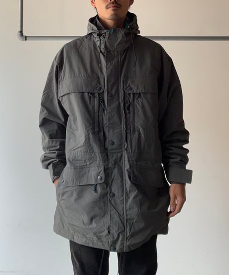 “L.L. Bean” nylon detachable hoodie half coat